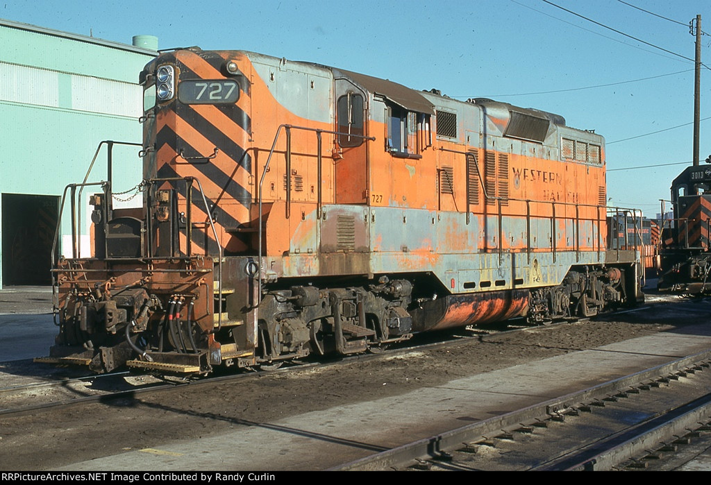 WP 727 with new twin beam headlight